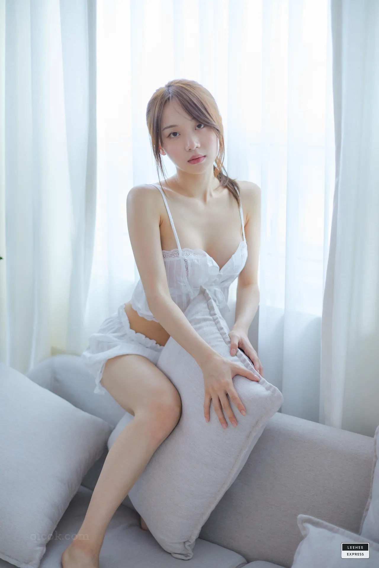 LeeheeExpress – NO.032 LEBE-043B S.O[48P／414MB]-密图社