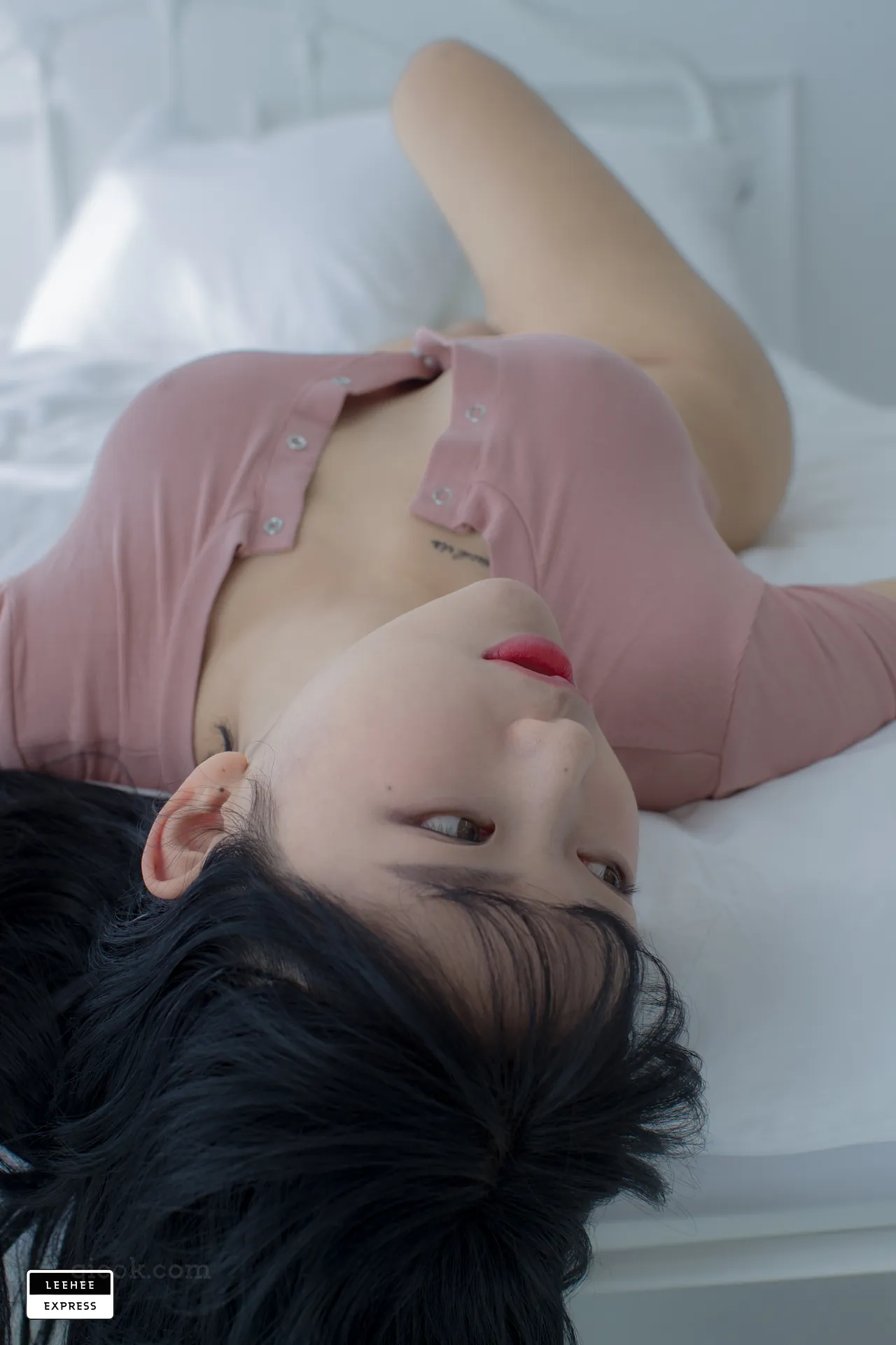 LeeheeExpress – NO.071 LEHF-017B U.Hwa[45P／338MB]-密图社