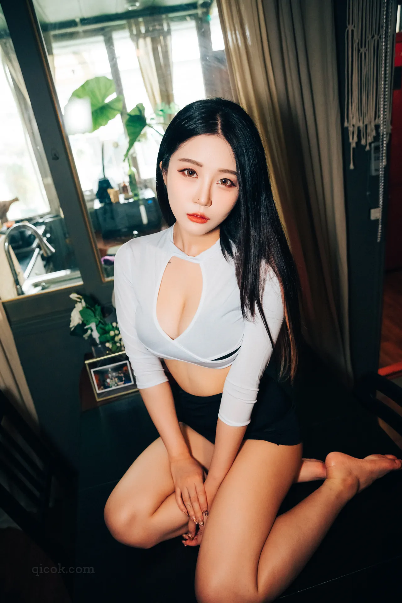 004.[Loozy] –  Bomi – roommate[52P-955.59MB]-密图社