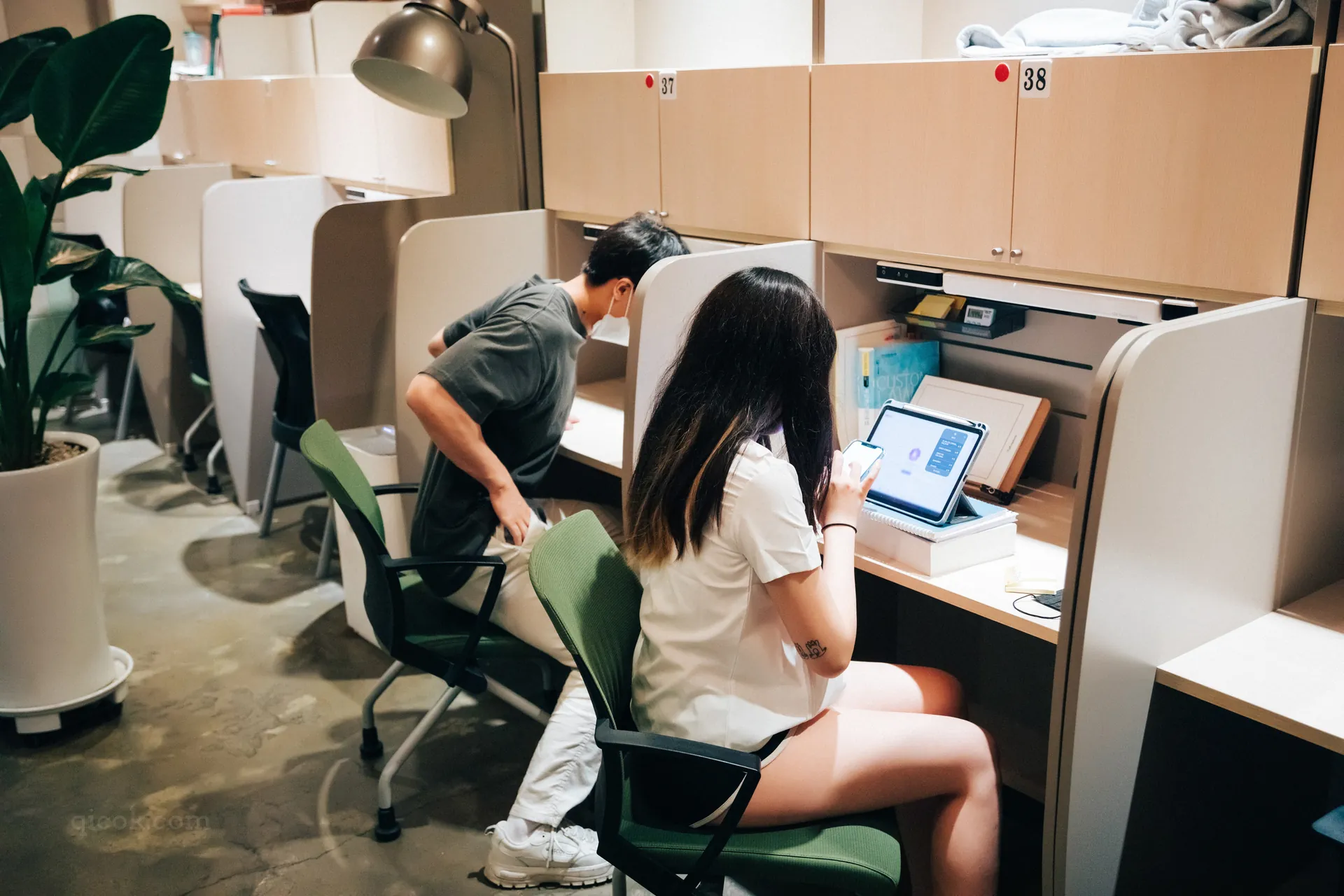 066.[Loozy] Sonson (손손) – Reading room + S.Ver [134P-0.98GB]-密图社