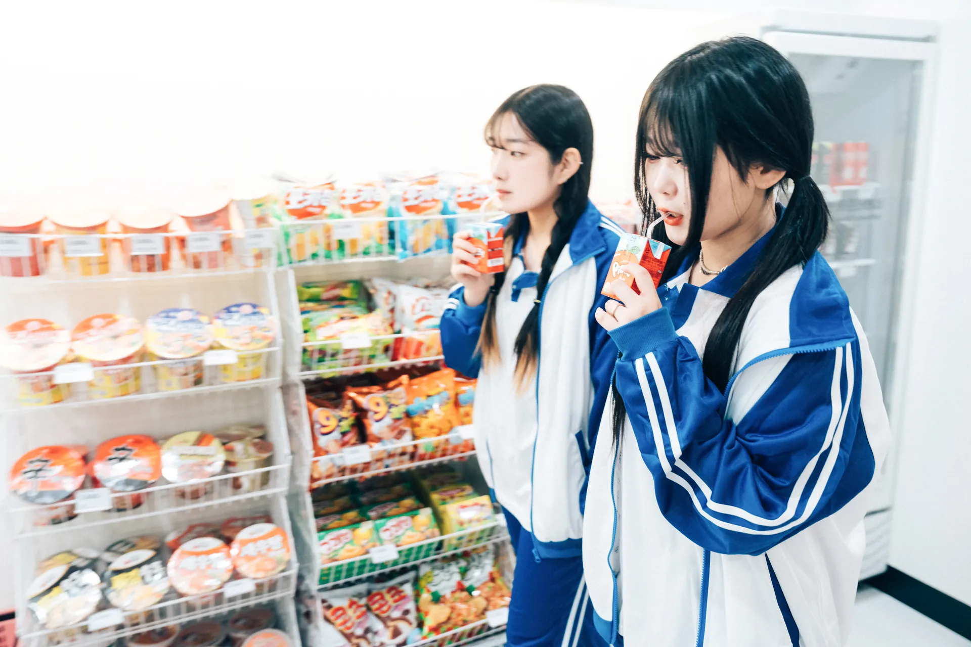 098LoozySonsonxZiaB - 01745qicok31603com.webp