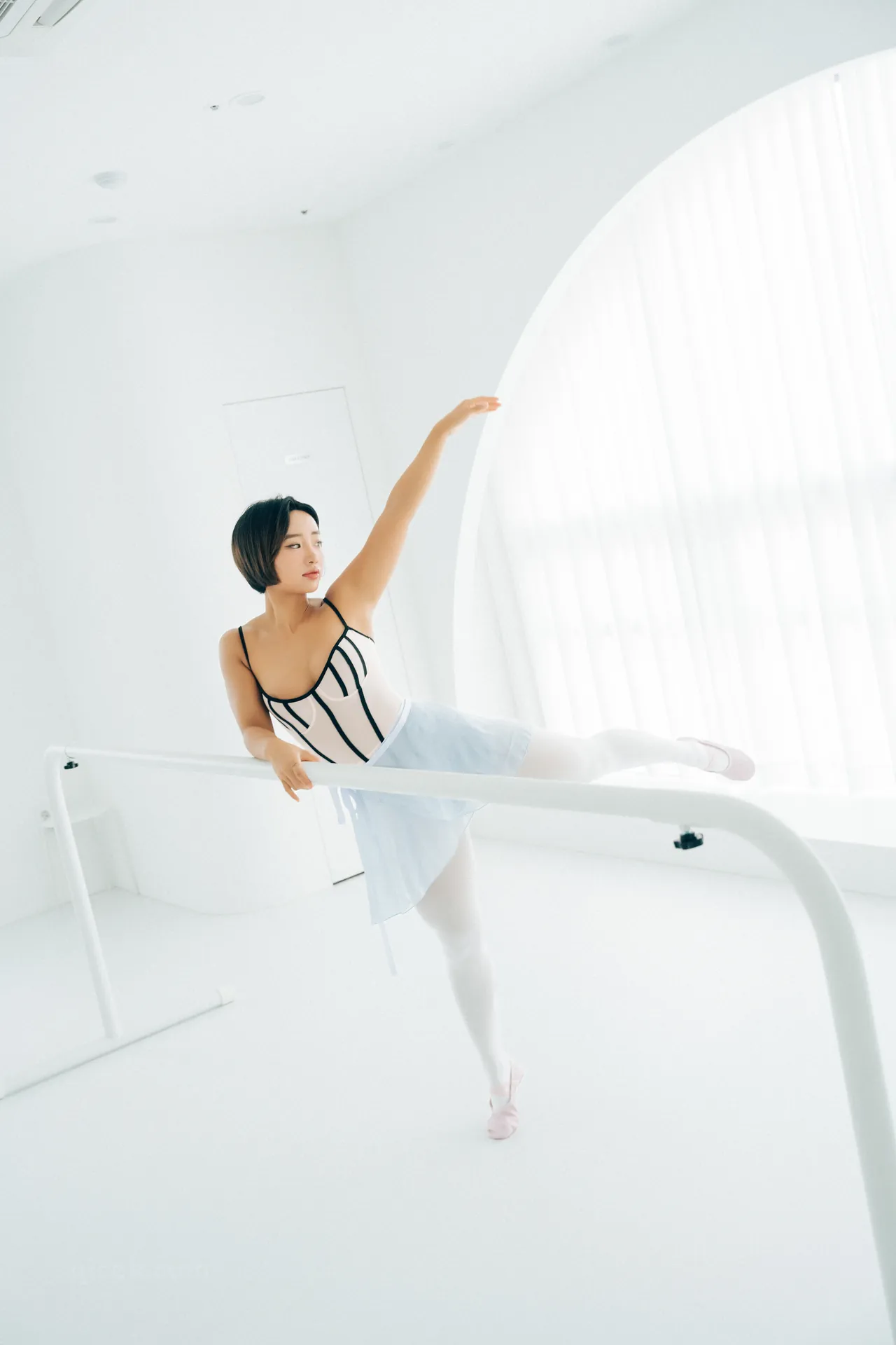 120.[Loozy] Booty Queen – Tied Ups[179P-5V-2.57G]-密图社