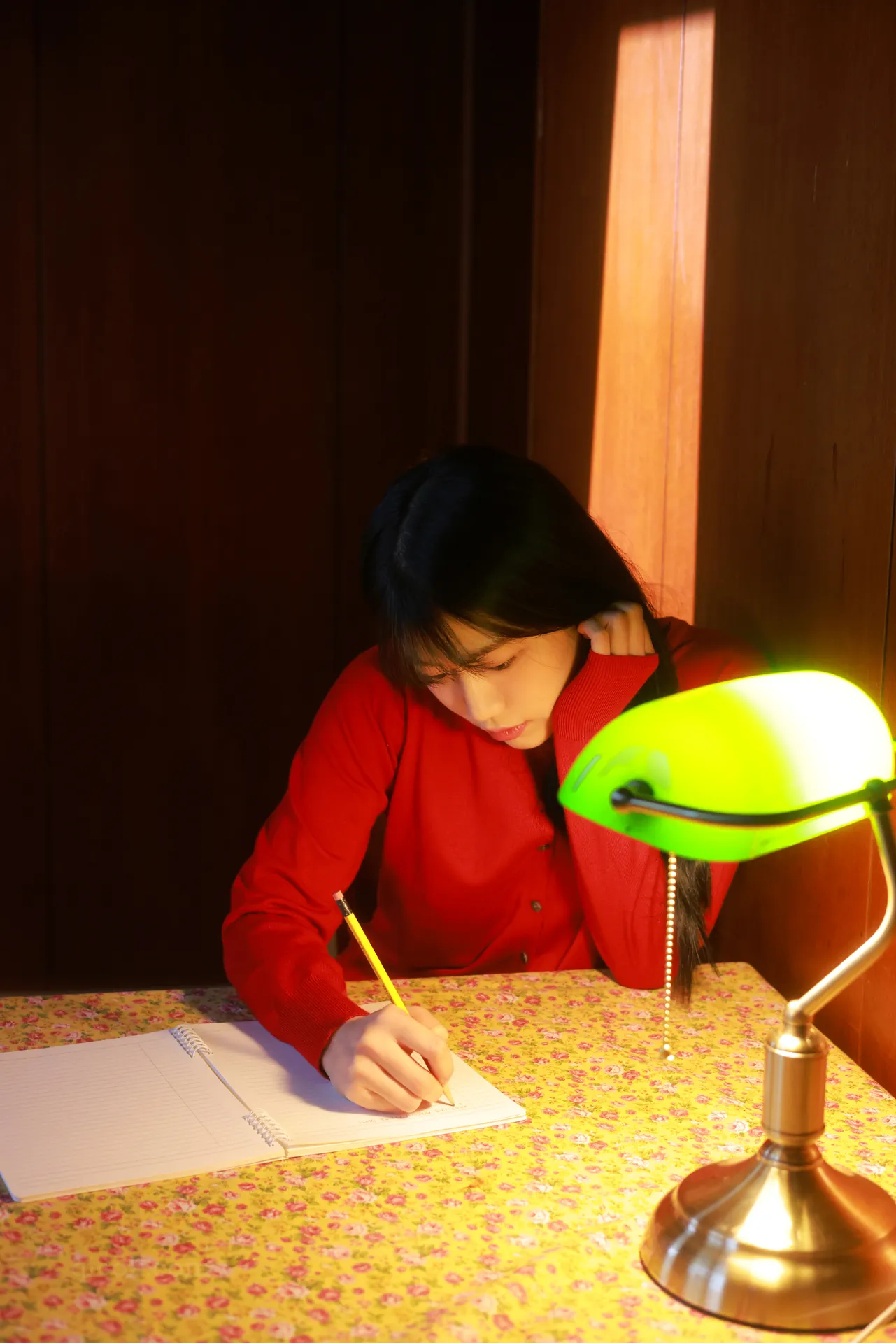 024.[Yo-U] Yui Vol.2 202312 album [199P+1V／3.73GB]-密图社