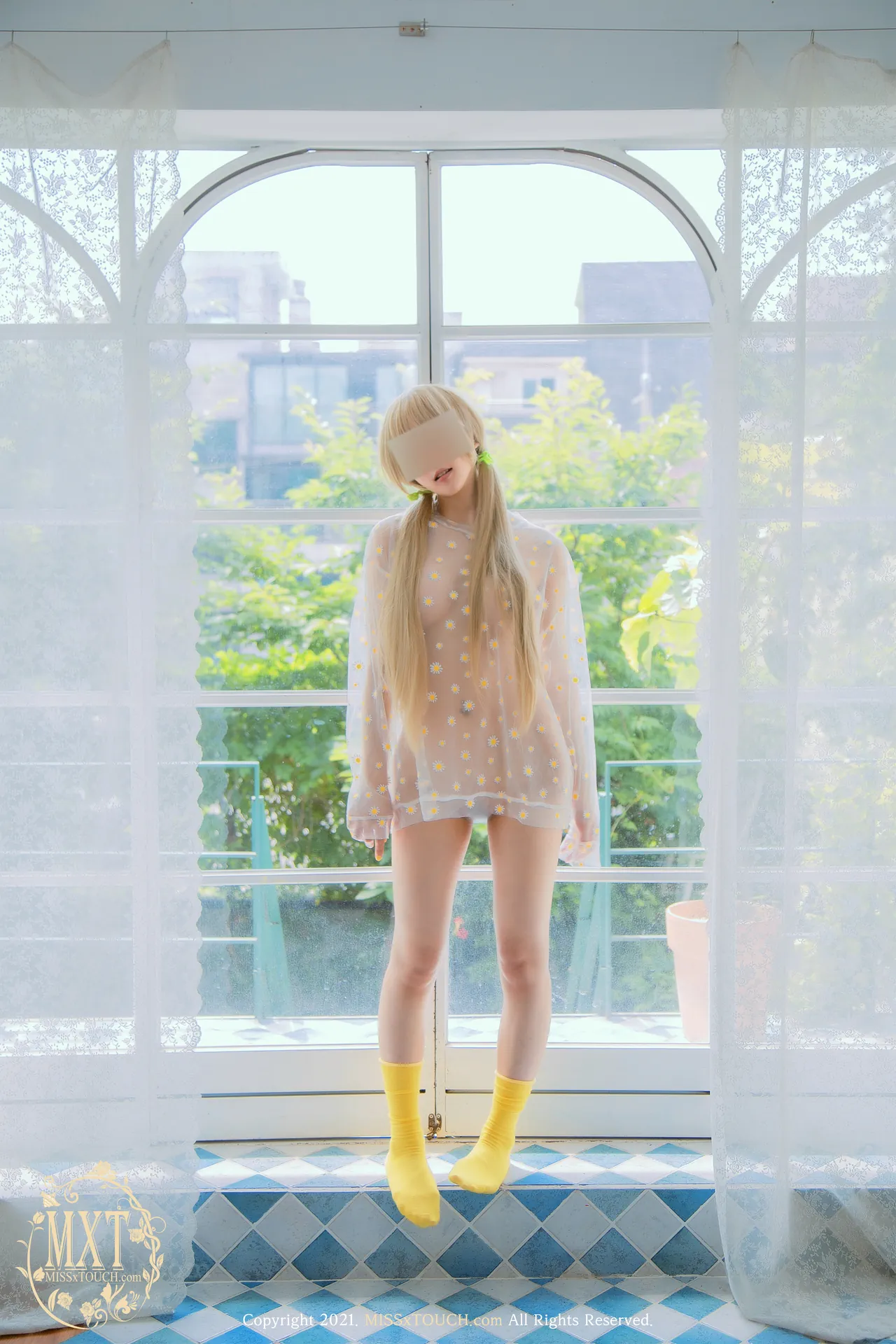 021MISSTOUCHMissxZA - 011qicokcom.webp