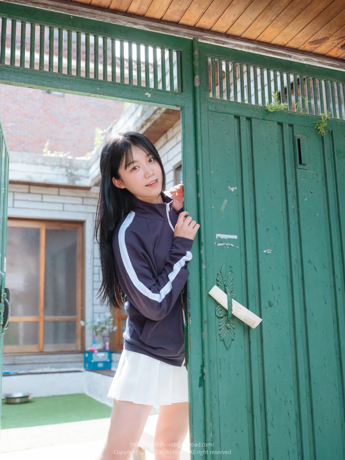 003.[MilkyBomb] Yui Vol.002 – Tracksuit[201P-1V-2.8G]-密图社