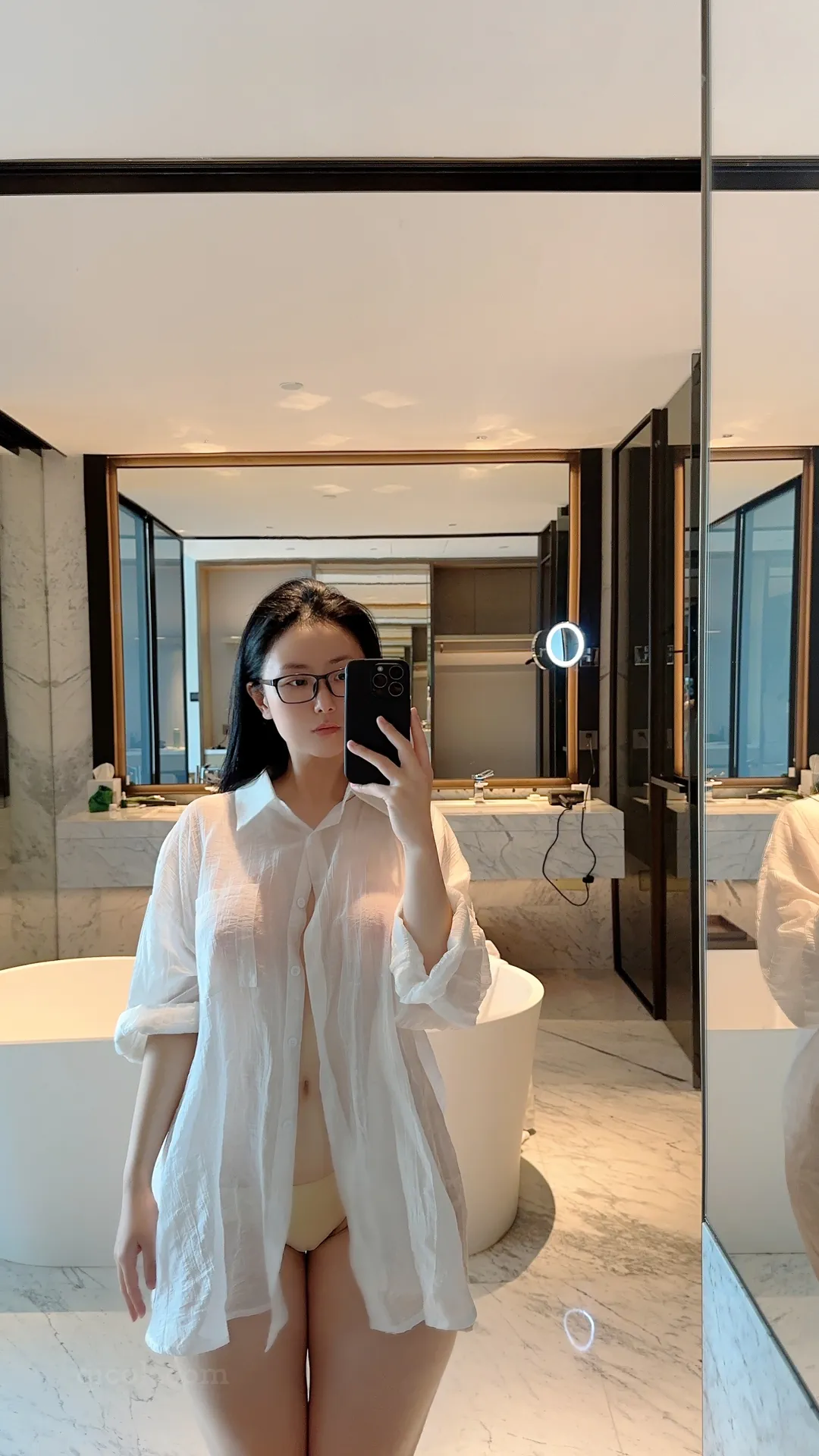 俏妞qiaoniuTT – NO.130 男友衬衫 [20P-70MB]-密图社