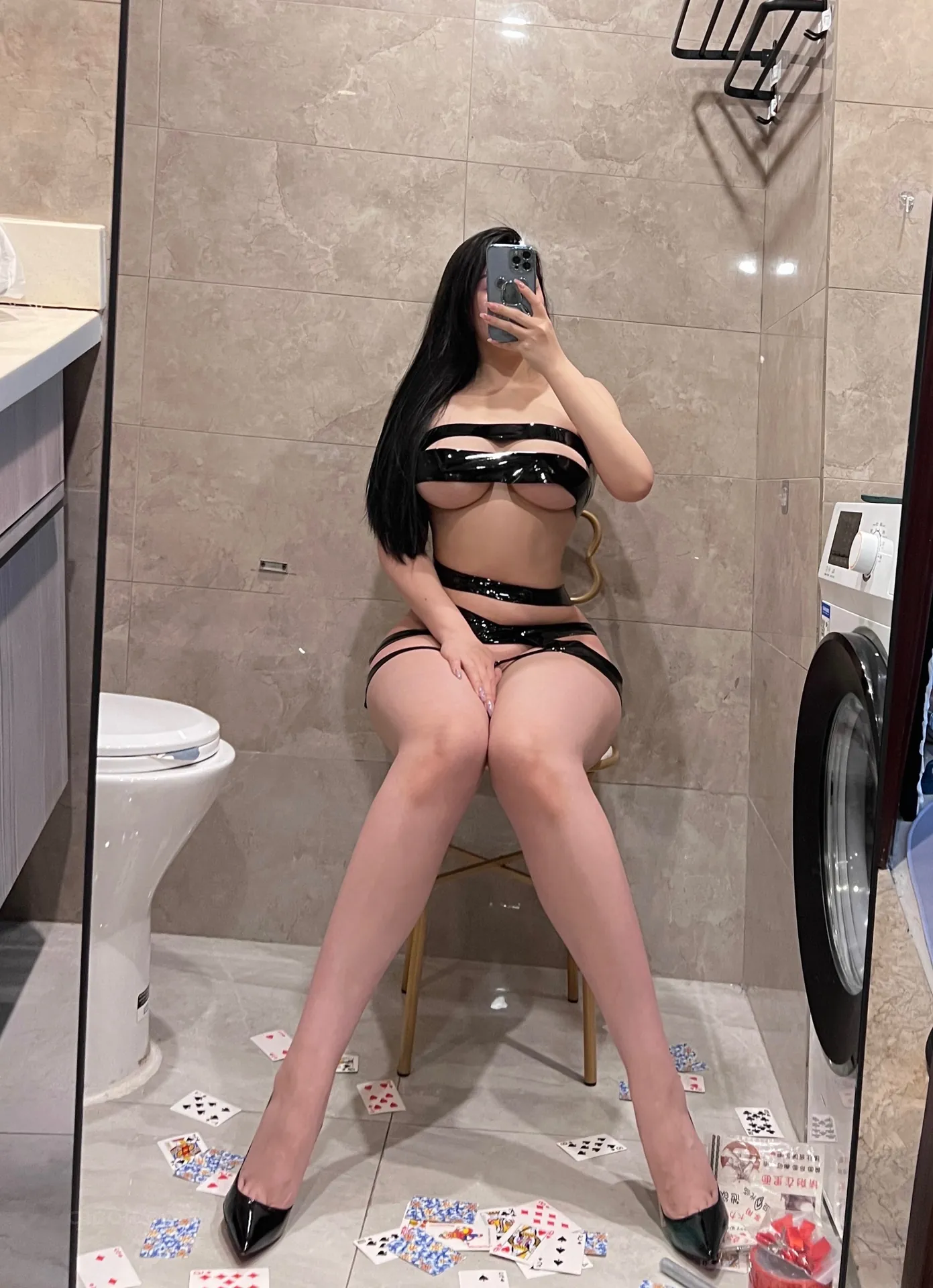 077.120斤的小王同学 –  胶带扑克[17P+1V／71MB]-密图社