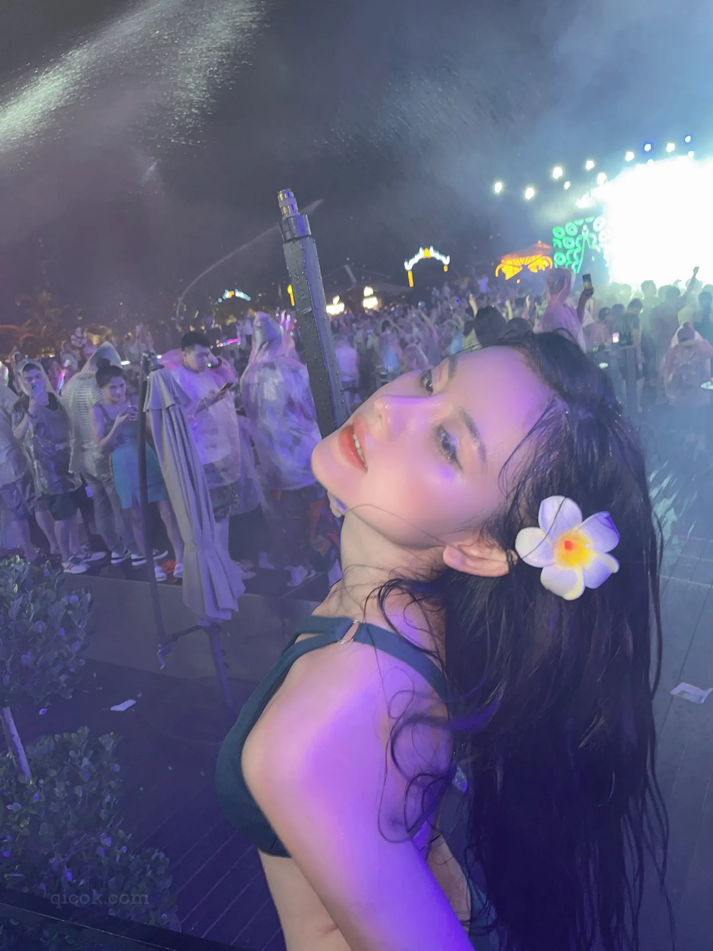 就是阿朱啊 – NO.052 室外狂欢[19P-16.2M]-密图社