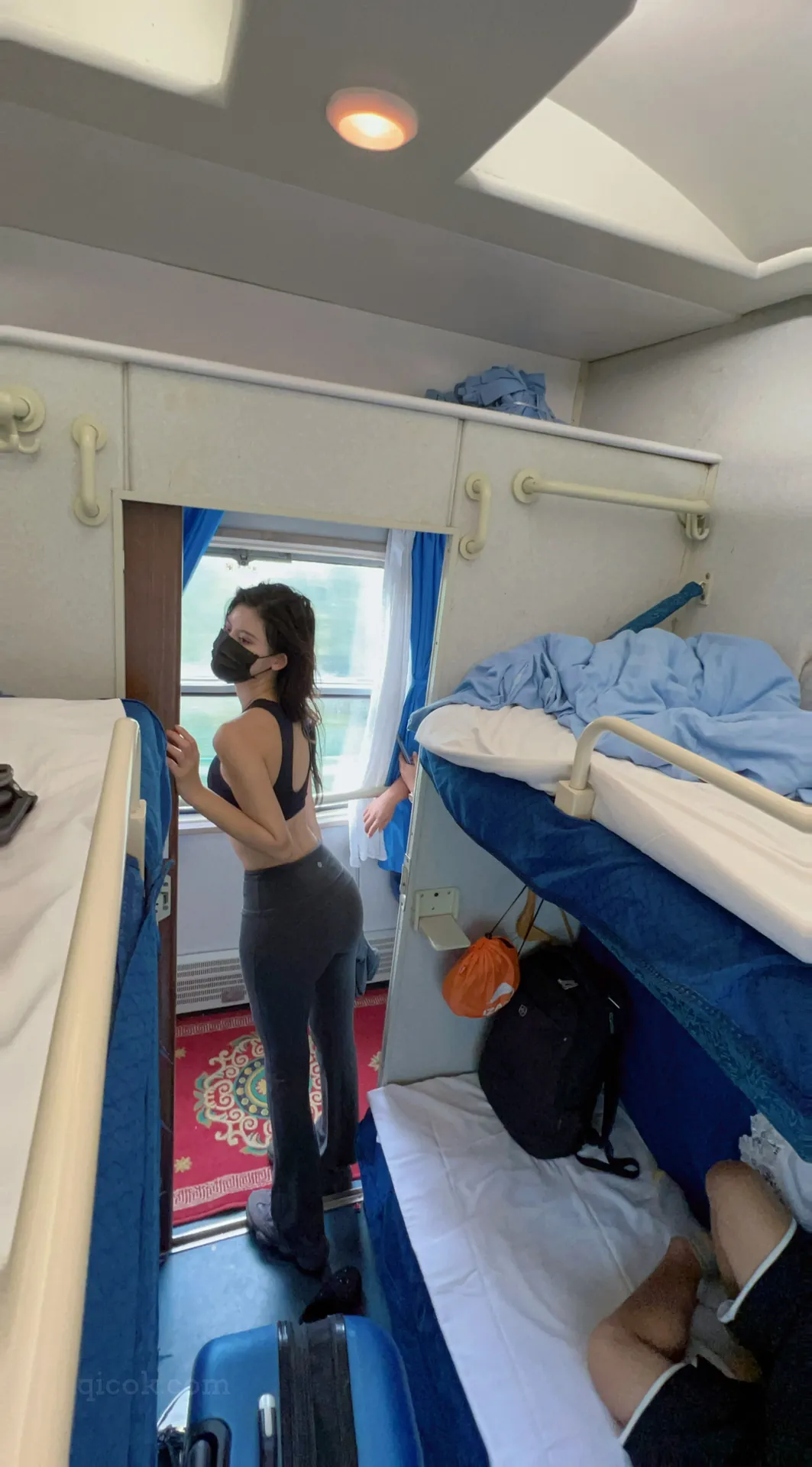 就是阿朱啊 – NO.066 火车卧铺[13P／8MB]-密图社