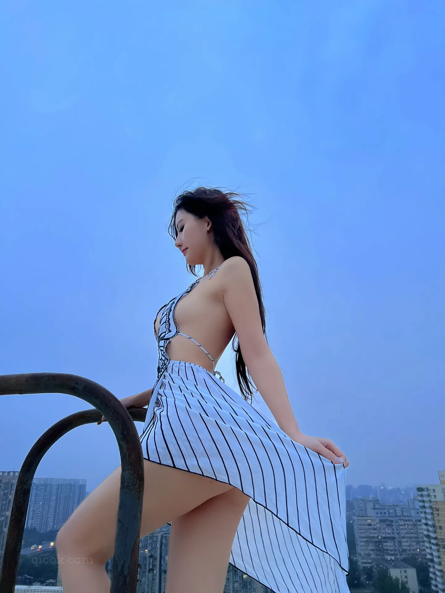 就是阿朱啊 – NO.069 妹妹说紫色很有韵味[8P-32.1M]-密图社