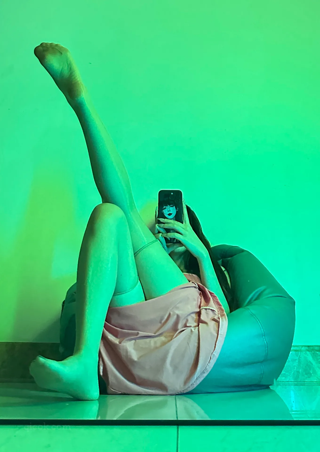 014.可可西yyy – 微密圈系列 粉红吊带裙[24P-3V-166M]-密图社