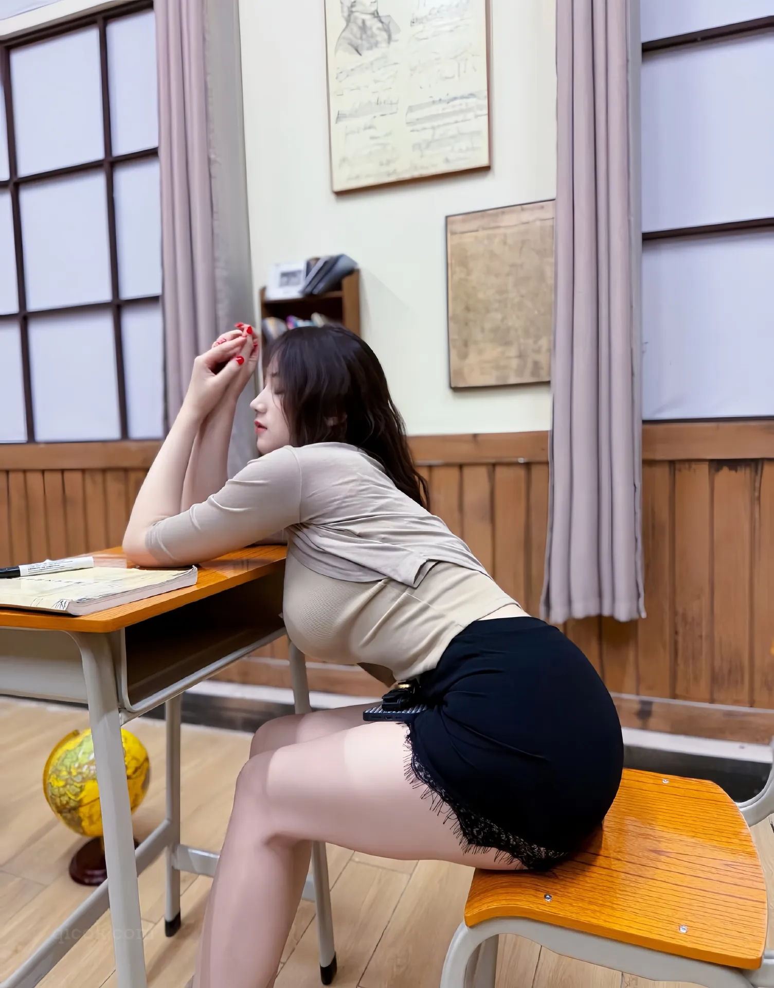 046.可可西yyy – 微密圈系列 私人教师 [33P3V-293MB]-密图社