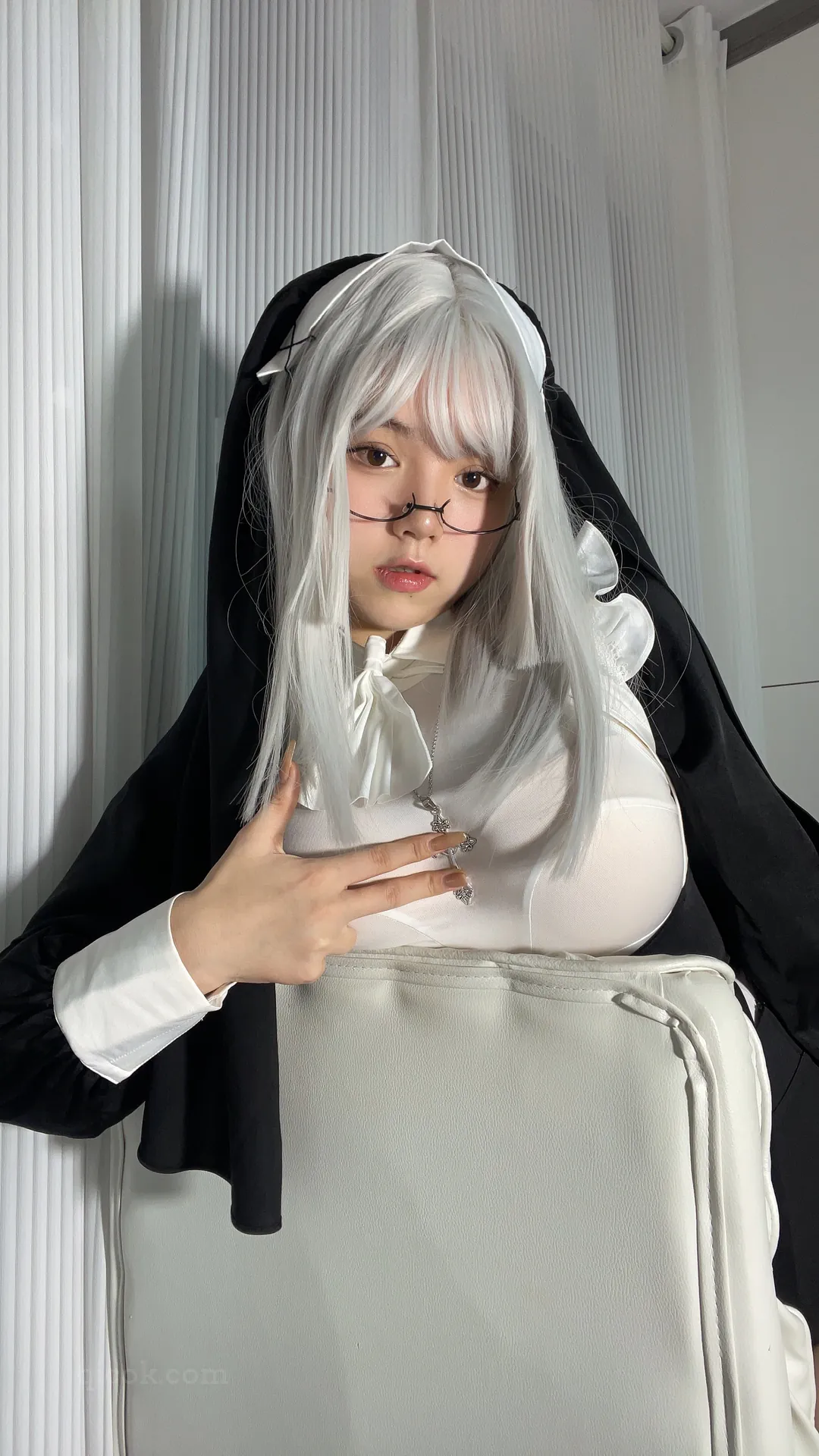 葱油饼er – 微密圈 NO.014 修女[51P-115M]-密图社