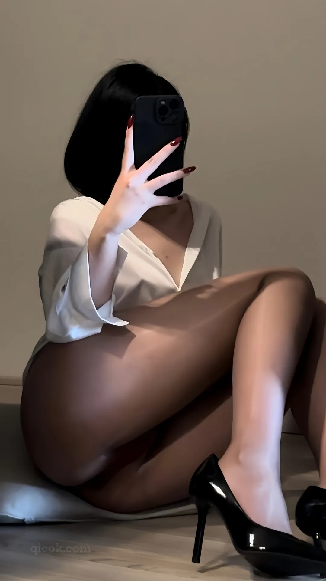 003.保守的二舅妈 – 性感粉色桃心[15P-13.2M]-密图社