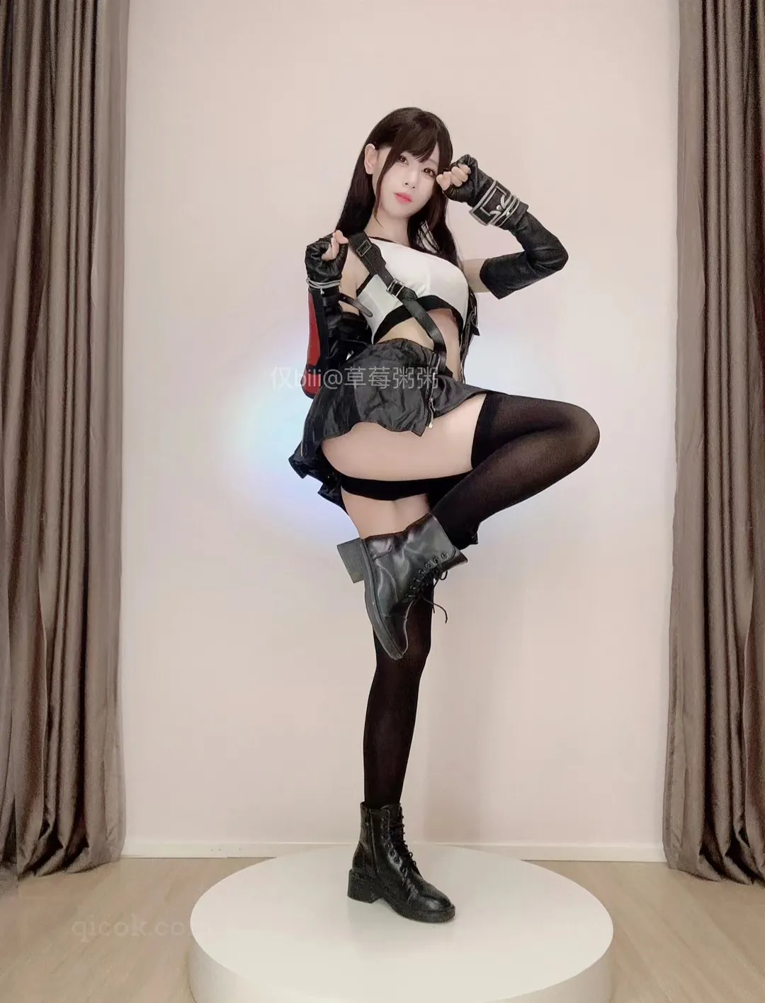 十万口草莓粥粥(B站) – NO.017 2023-12月舰长福利 [97P+16V／99MB]-密图社