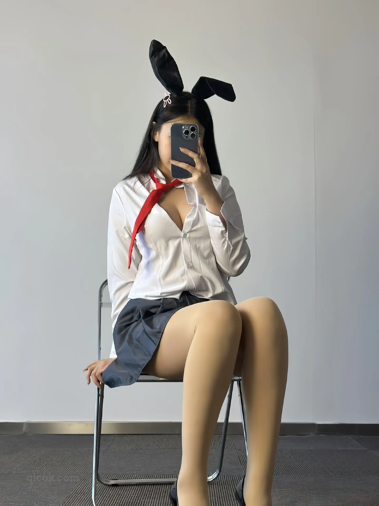 美邵女Baby – NO.044 兔女郎学姐性感肉丝 [40P1V-484MB]-密图社