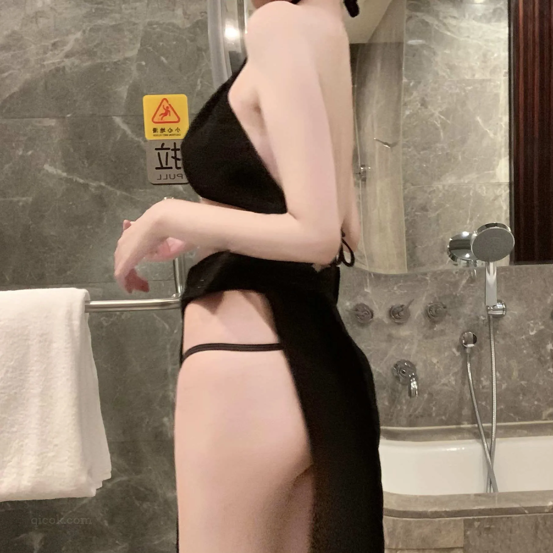 相扑猫 – NO.016 开叉情趣 [20P／22MB]-密图社