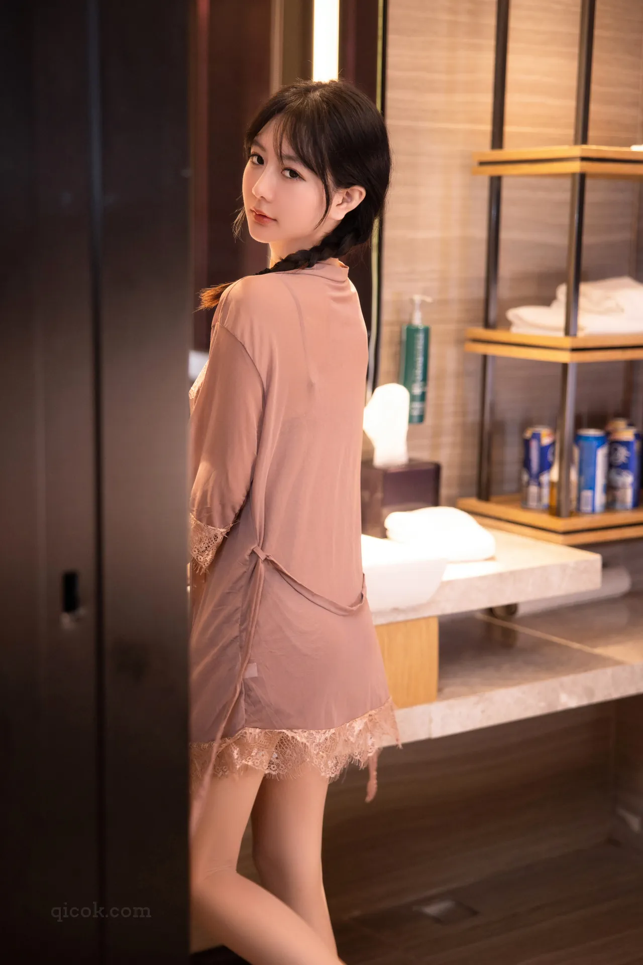 022.谢小蒽 – 内购无水印 浴室醉酒[125P-2V-1.29G]-密图社